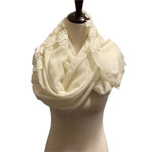LOF Love Of Fashion Womens Beige/CREAM Scarf With Flowers One Size